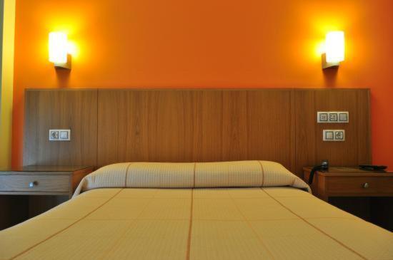 Hotel O Cruceiro Кальдас-де-Рейес Экстерьер фото