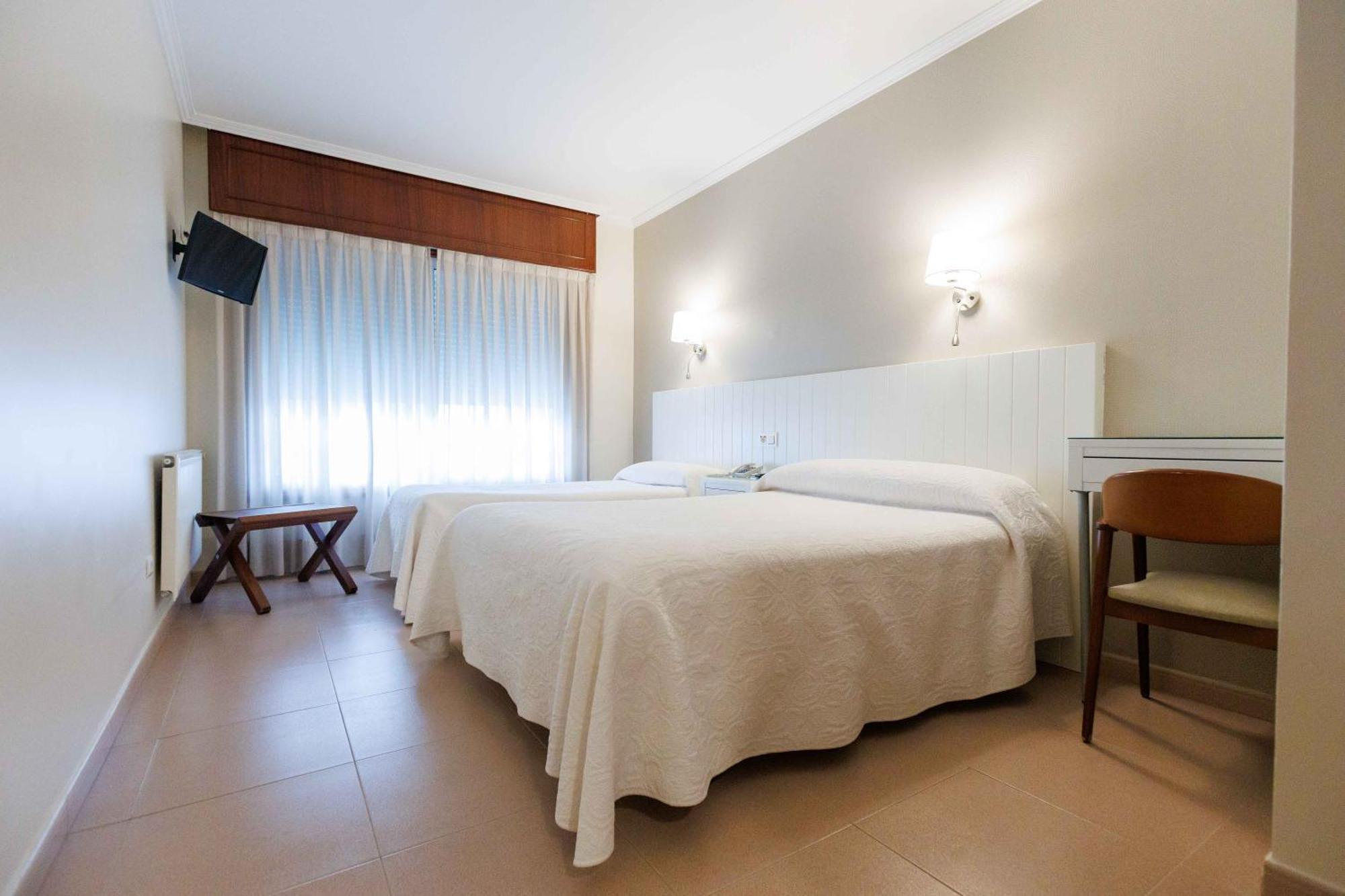 Hotel O Cruceiro Кальдас-де-Рейес Экстерьер фото