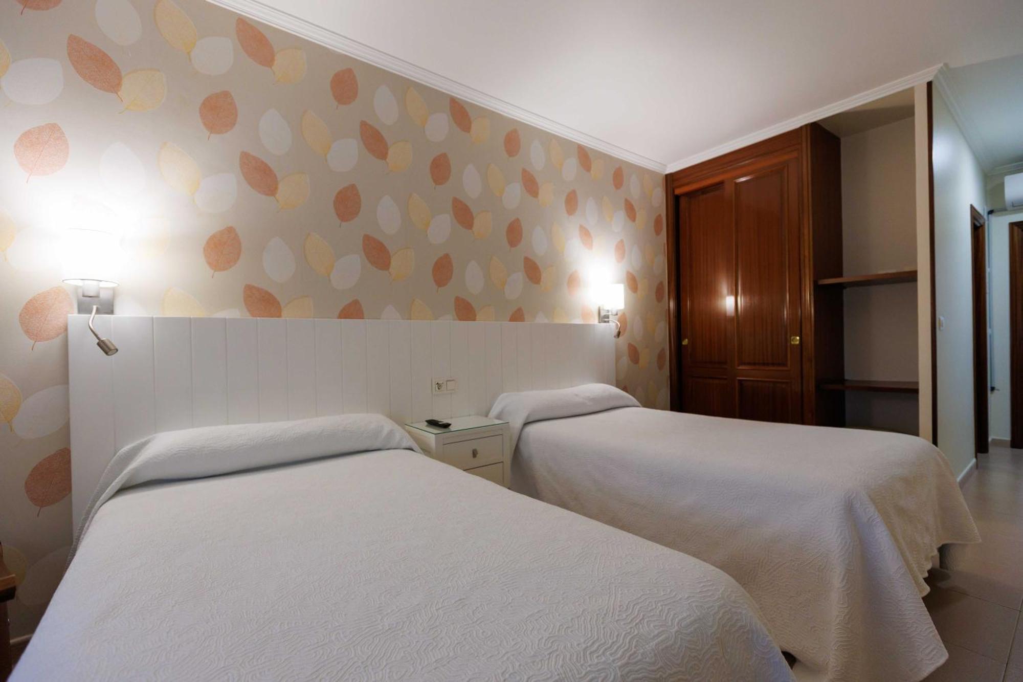 Hotel O Cruceiro Кальдас-де-Рейес Экстерьер фото