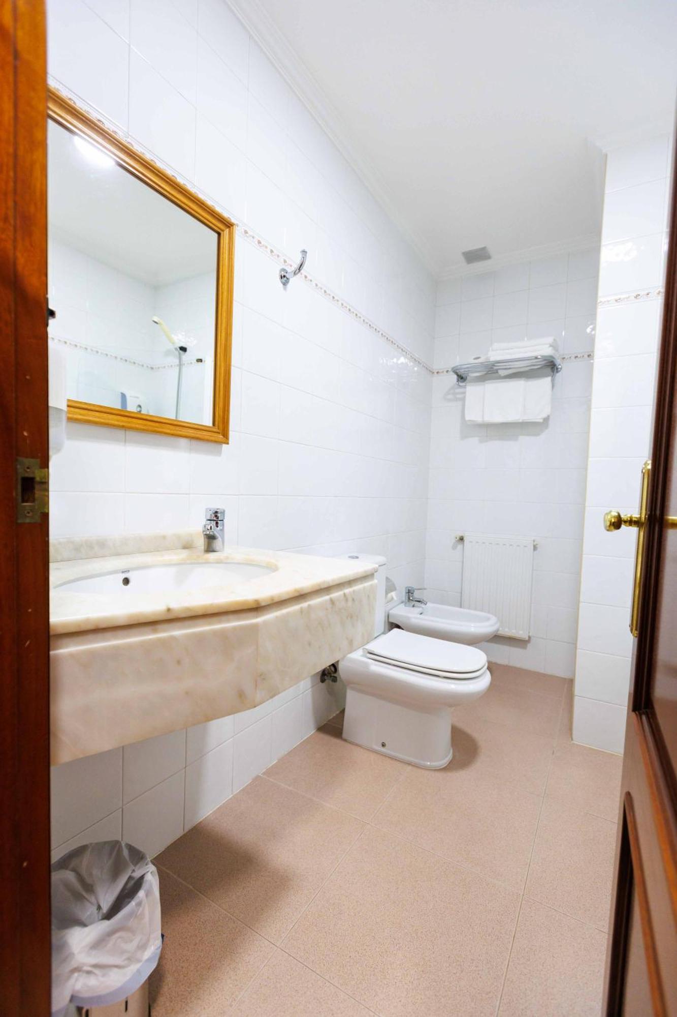 Hotel O Cruceiro Кальдас-де-Рейес Экстерьер фото