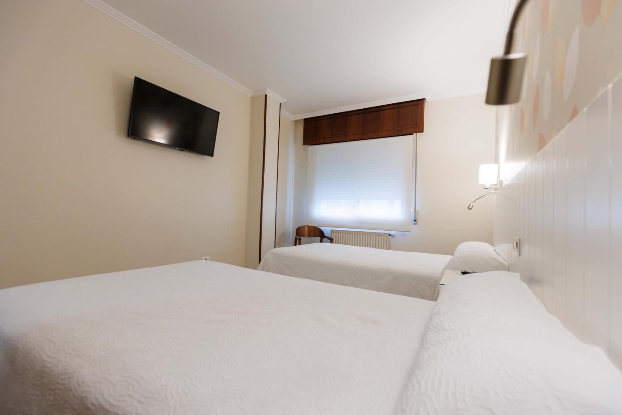 Hotel O Cruceiro Кальдас-де-Рейес Экстерьер фото