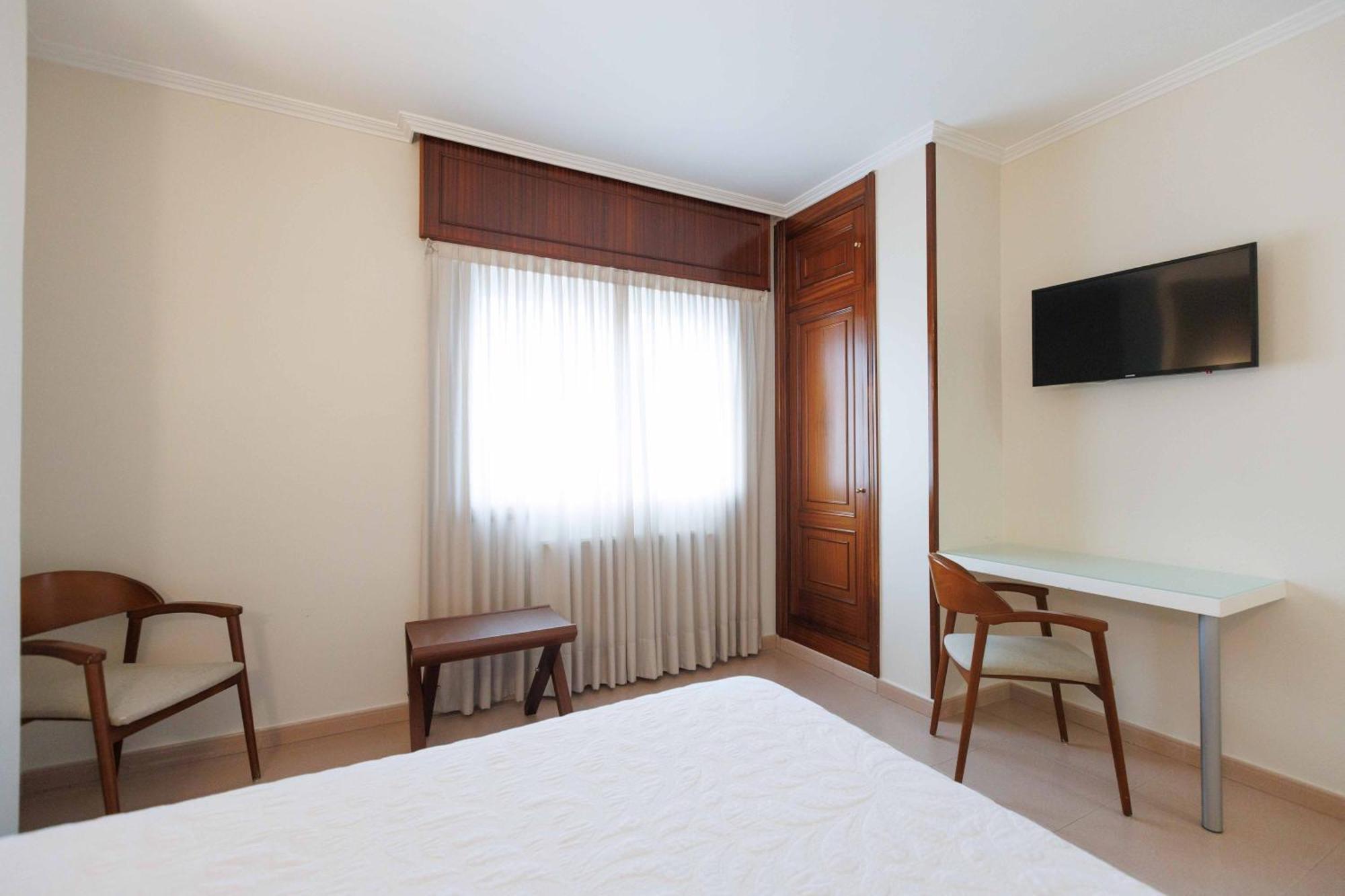 Hotel O Cruceiro Кальдас-де-Рейес Экстерьер фото