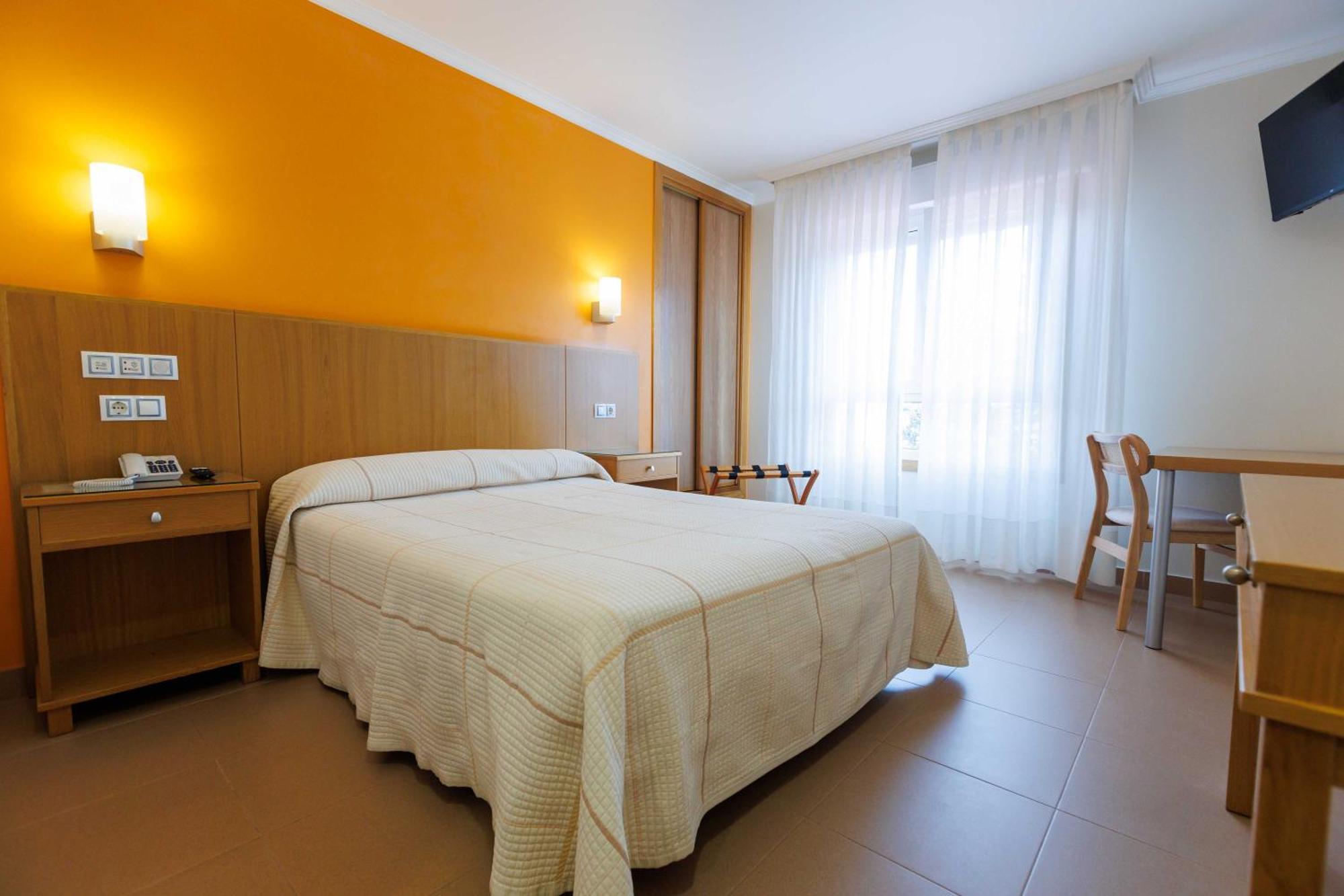 Hotel O Cruceiro Кальдас-де-Рейес Экстерьер фото