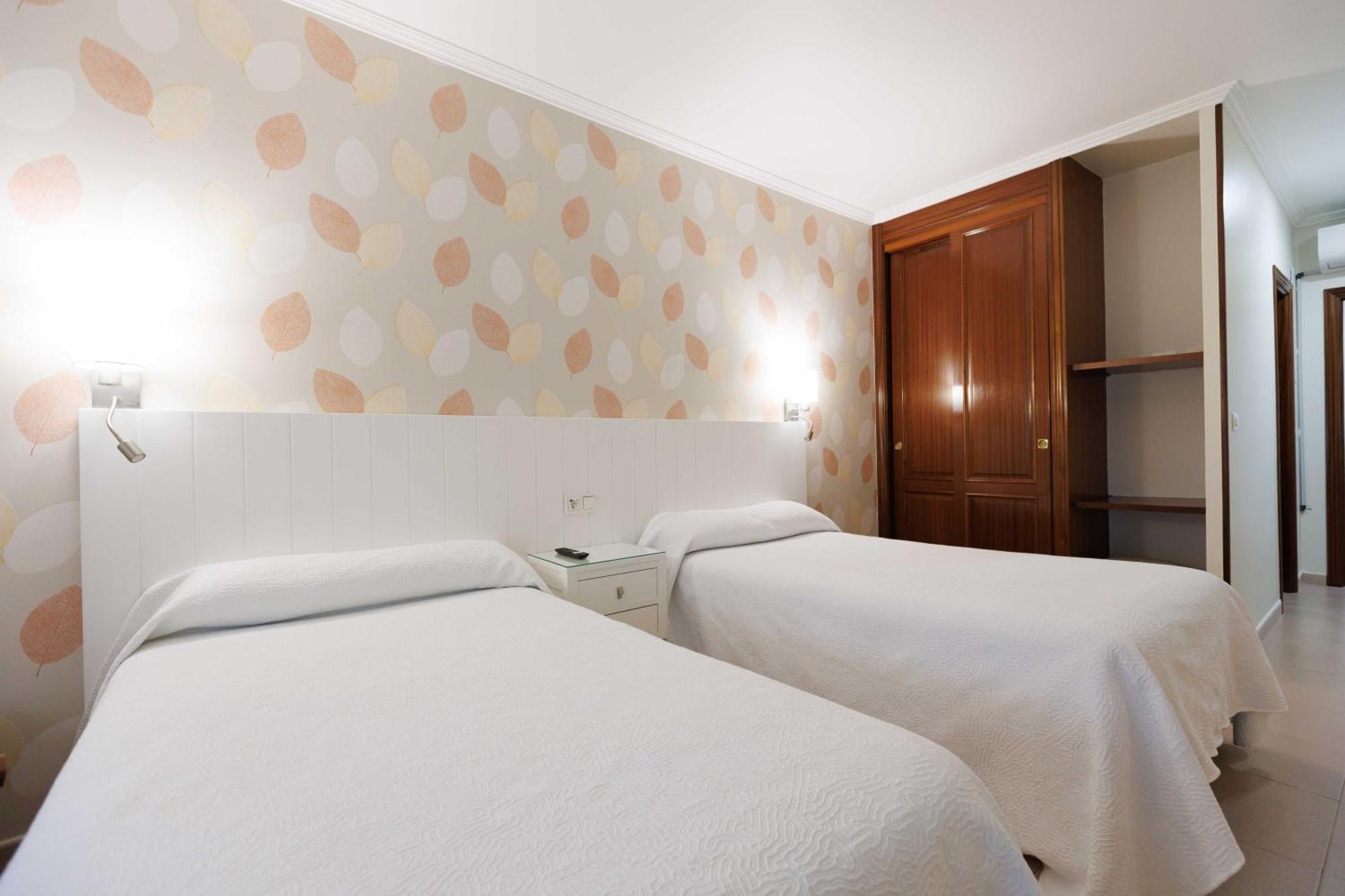 Hotel O Cruceiro Кальдас-де-Рейес Экстерьер фото