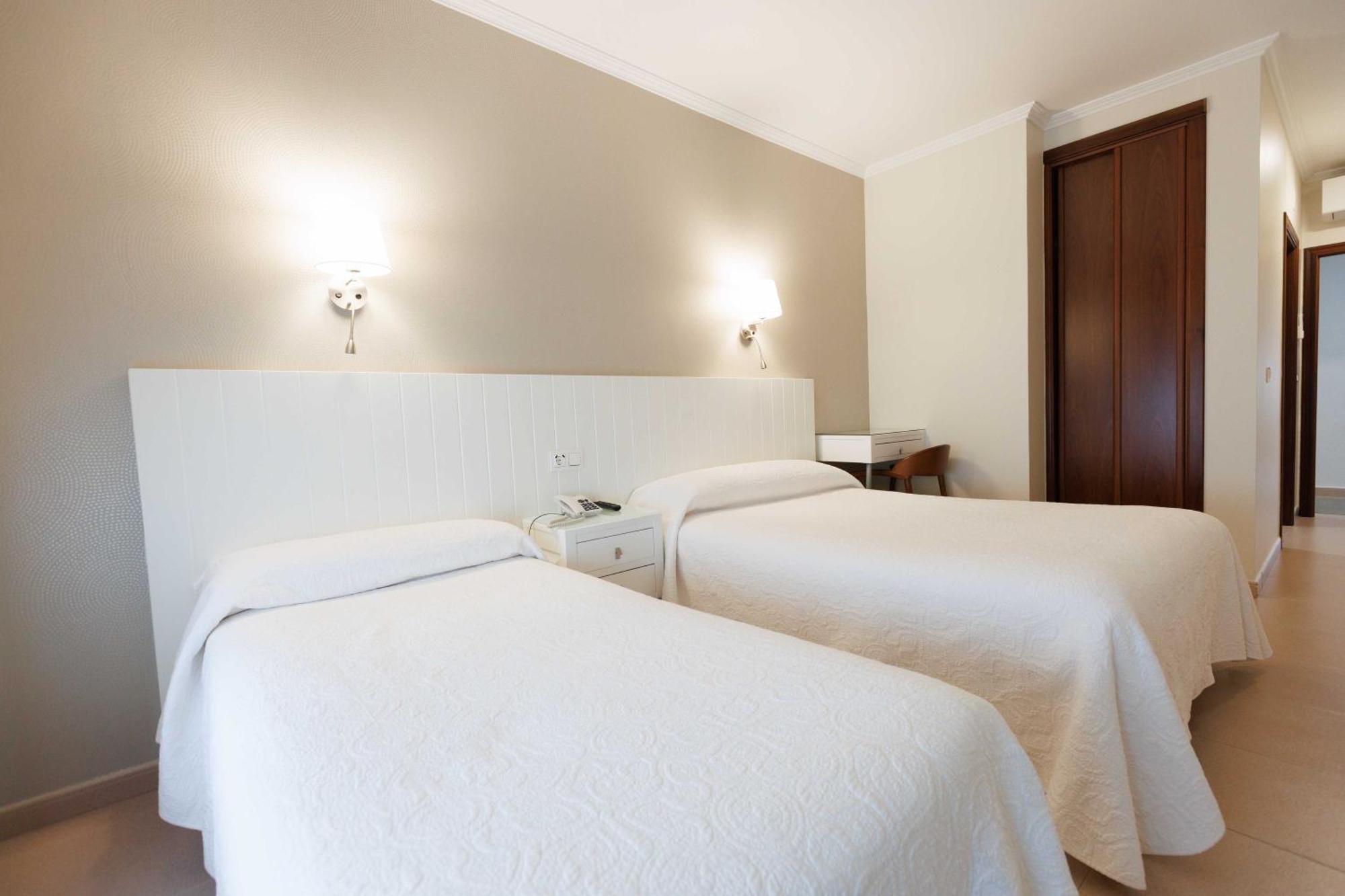 Hotel O Cruceiro Кальдас-де-Рейес Экстерьер фото