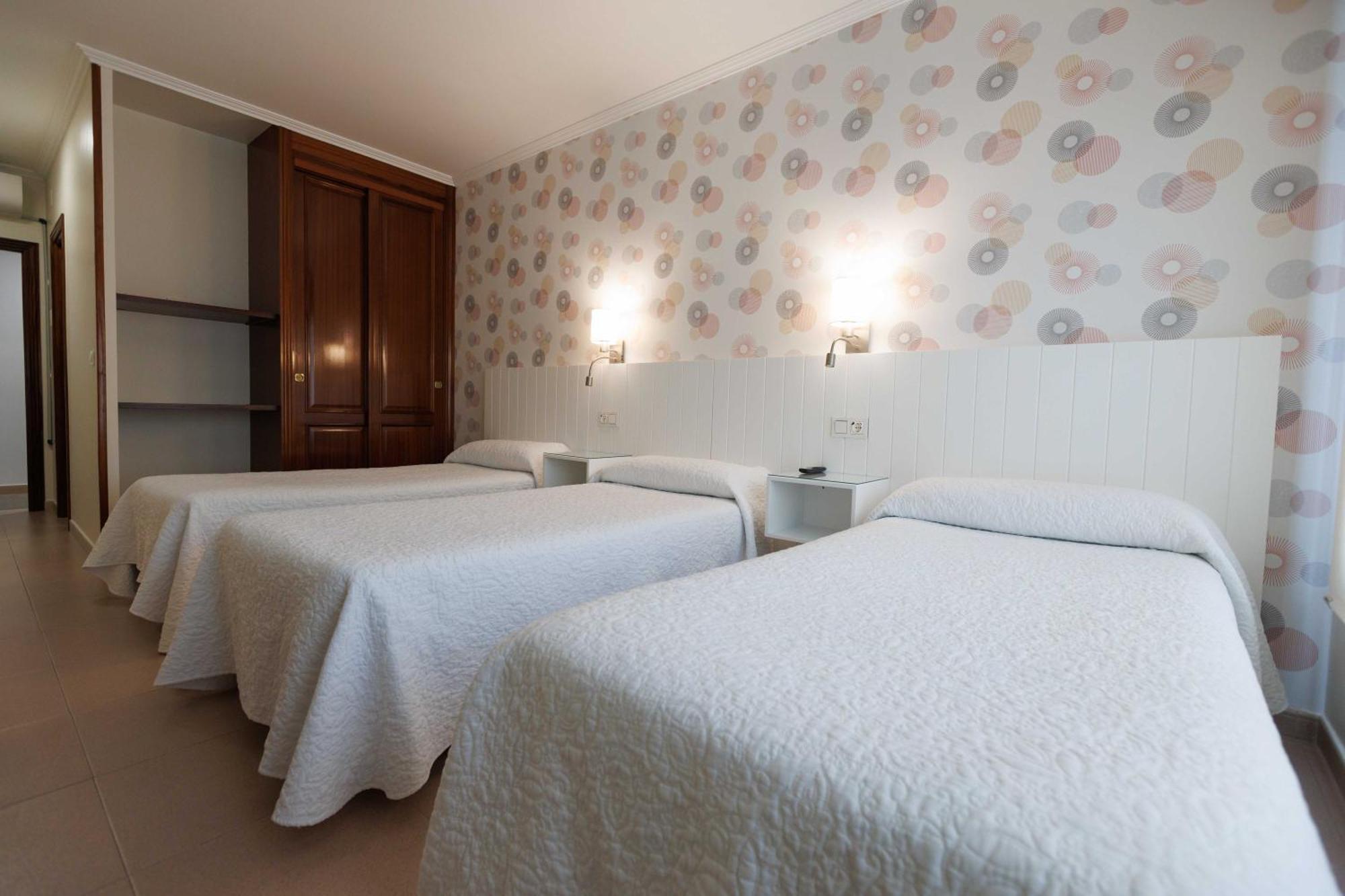 Hotel O Cruceiro Кальдас-де-Рейес Экстерьер фото
