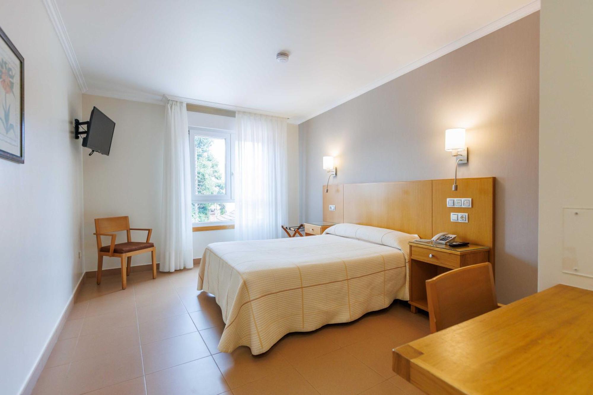 Hotel O Cruceiro Кальдас-де-Рейес Экстерьер фото