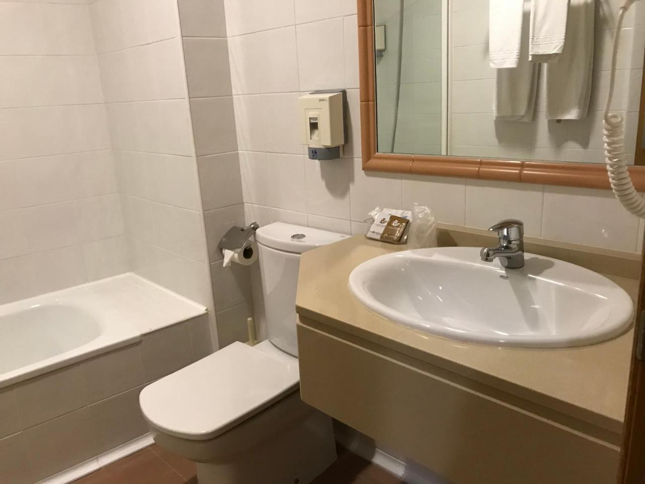 Hotel O Cruceiro Кальдас-де-Рейес Экстерьер фото